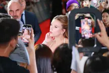 [Photos de terrain] Événement du tapis rouge du film <Jurassic World: Nouveau Départ> !