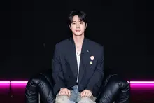 'Lịch sử đã được viết lại' BTS Jin, lần đầu tiên bán hết vé tại Amalie Arena Tampa, Mỹ... Chứng minh 'Sức mạnh toàn cầu'