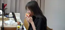 12.3 Million YouTuber Tzuyang, First Public Reveal of 'Monthly Income 100 Million' House Sparks Attention