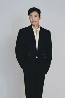 《沒有其他選擇》李炳憲 “問導演可不可以搞笑的原因是…”