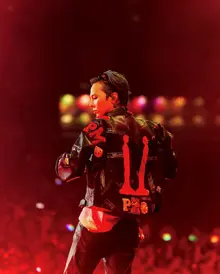G-DRAGON Draws Largest Crowd in F1 History!