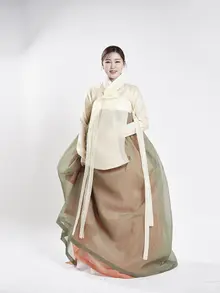 [Ảnh&] Song Ga-in 'Gai Ni Eo Ra', đã được đưa vào sách giáo khoa