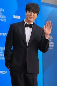 Sung Si-kyung, sự 'phản bội' từ quản lý mà anh tin tưởng... Công ty cho biết 