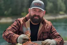 受歡迎的食品網紅邁克爾·杜阿爾特(FoodWithBearHands)因意外去世，享年36歲