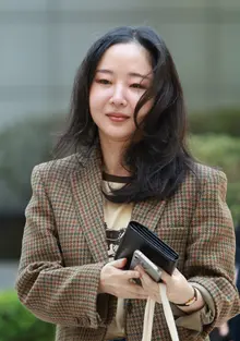 Min Hee-jin, cựu giám đốc Ador, ủng hộ quyết định trở lại của NewJeans 