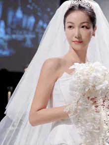 [フォト&] キム・オクビンの結婚式 'My Wedding Day' 純白のドレス