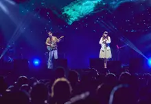 AKMU 離開 YG 獨自出發…出道 7 年後推出全新正規《花開》
