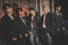 [Ảnh&] TXT 'Cậu Bé Tốt Đã Hư', Vượt Mốc 200 Triệu Lượt Phát Trên Spotify