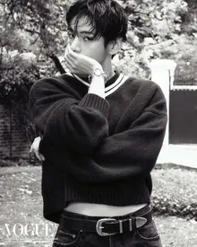 [Ảnh&] BTS V, tình trạng cháy hàng đặt trước Vogue Nhật Bản... 