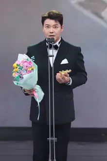 Jeon Hyun-moo Officially Apologizes for Inappropriate Remarks About Deceased Police Officer in 'Battle of Fates 49'... 