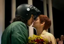 화려하고 아름다운 것 대신 전복과 파괴로, 완전히 새로운 뮤지컬 영화