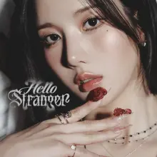 권은비, 신곡 '헬로 스트레인저' 발표