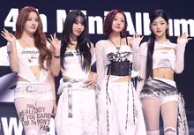 키스오브라이프, 네 번째 미니 앨범 '224' 발매…Y2K 스타일의 '립스 힙스 키스'(Lips Hips Kiss)