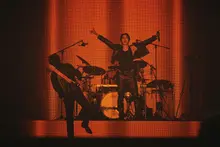 The Power of a 17-Year-Old Band: CNBLUE Completes Seoul Concert... Kicking Off World Tour