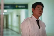 Lawyer in Protective Gear, Sung Dong-il, Shows Heavy Charisma in Disney+ 'Bloody Flower'