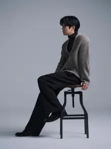 The Magic of Choi Woo-shik, the Youth Who Makes Fantasy Real, 'Number One' Choi Woo-shik② “Everyone loves my unassuming face, allowing me to grow with the character”