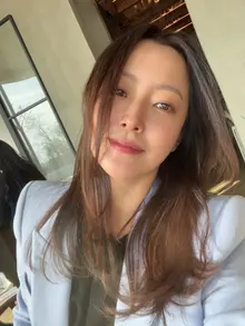 [Photo &] Kim Hee-sun, Unbelievable Close-up Visual at 49... 