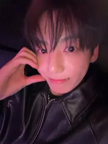 BTS 正國，在直播中坦承吸煙及粗魯言行... 粉絲反應各異