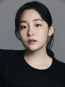 Kim Min-ha, Voice Acting Challenge... Participates in Korean Dub of Netflix Movie 'Again, in Seoul'