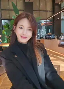 [Photo &] 'Single Mom' Jeong Ga-eun Obtains Property and Casualty Insurance FP Certification... Announcing the Second Act of Life