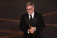Paul Thomas Anderson Breaks His Oscar Drought with His First Win for 'Best Adapted Screenplay'