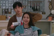 全球熱門浪漫劇《月刊男友》，繼續穩守Netflix非英語類別第一名…驚喜公開未公開劇照