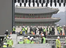[カルチャー&] BTSグローバルファン「入国ラッシュ」…法務省、特別入国審査対策を稼働