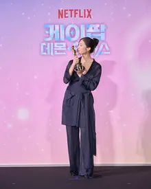 《K-POP 魔鬼獵人們》李在「揮動應援棒的迪卡普里奧？感覺得到是『K』的力量啊」