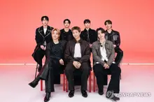 HYBEの兄弟たちの威厳…TXT・BTSが並んで『ビルボード200』で3・4位
