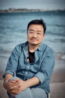 [Photo&] Yeon Sang-ho’s New Work ‘Swarm’ Earns High Praise at Cannes…The Joy of Cannes, the Return of a Master, and Park Chan-wook’s Embrace, Birth of an ‘Evolved Zombie’