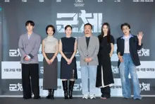 [Holiday Box Office] Jun Ji-hyun X Yeon Sang-ho’s ‘Swarm’ Surpasses 2 Million Admissions…Beats the Pace of ‘The King and the Man’