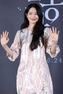 [Foto y] Shin Min-a, radical transformación en un thriller de gemelos que le hace perder la vista: en el lugar del informe de producción de <i>Ojodongja</i>