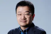 【專訪】延尚昊談《群體》①：靈感來自密室逃脫的極致遊戲性與AI運作原理
