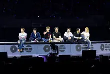[Ảnh&] BTS chúc mừng sinh nhật tuổi 13 tại Busan với 110.000 ARMY… Đồng ca “Arirang” cuồng nhiệt tại hiện trường buổi hòa nhạc