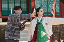Phim lãng mạn của kẻ ác thành công… Yếu tố làm nên hit của Im Ji-yeon x Heo Nam-joon trong “Thế giới tuyệt vời”