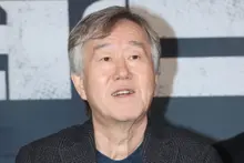 “Dành trọn cho đến tận cuộc đời cuối cùng” Đạo diễn Ahn Pan-seok của “Tháp trắng” qua đời… Dòng thương tiếc lớn lao từ Kim Hye-soo và nhiều nghệ sĩ