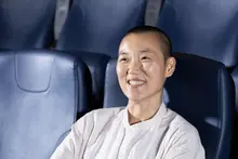 [Phỏng vấn] “Tìm lại con người thật mà không tốn một đồng” – đạo diễn Park Jung-mi của «Người mặc chăn»