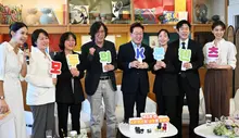“I worry only old trees will remain”: President Lee vows in France to restore “K-content” ladder after meeting Lee Chang-dong, Jeon Do-yeon