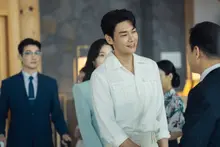 Romance entre un hombre con la batería de un corazón artificial agotada y una mujer con poderes eléctricos: Netflix desvela las imágenes de personajes de 《Take Charge of My Heart》