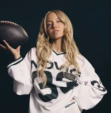 ‘MAGA Barbie’ Sydney Sweeney lộ cảnh khỏa thân 8 giây trong quảng cáo Novig, lại vướng tranh cãi tình dục hóa thể thao nữ