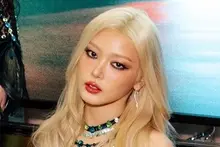 '캣츠아이, 美 SNL 새 시즌 화려한 포문… 신곡 무대부터 코미디 연기까지 맹활약'