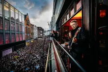U2成立50週年打破9年沉默…新專輯《Carnaval De Luz》發行
