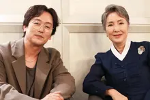 Lee Hwi-hyang and Kim Jung-tae on 《Family Trip》: ‘I Never Wanted Dementia Used as Just a Device’