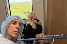 Travis Barker, de Blink-182, hospitalisé et opéré : « Une paralysie du bras et des doigts due au syndrome du tunnel cubital »