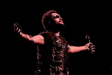 [Photos] The Weeknd retrouve la Corée du Sud après huit ans : 54 000 fans chantent à l’unisson… le stade ensorcelé par le concert « After Hours »