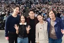 [2026 BIFF] «Esa luna alumbra por igual a todos»: Lee Chang-dong, Jeon Do-yeon, Seol Kyung-gu, Jo In-sung y Jo Yeo-jeong hablan de 《Possible Love》