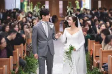 Vợ chồng diễn viên Lee Wan và golfer chuyên nghiệp Lee Bo-mi đón trái ngọt sau 5 năm chờ đợi… dự kiến sinh con gái đầu lòng vào tháng 2 năm sau