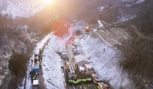 '터널' 안에 뭐가 있다? '비트'에서 '부산행'까지, 영화 속 터널의 의미