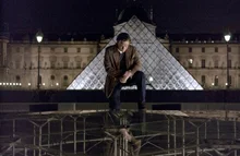 돼지가 음모론에 빠진 날, 영화 속 음모론 찾기