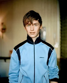 에디 레드메인의 세계로 당신을 초대합니다